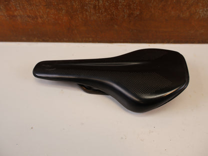 SYNCROS BELCARRA 1.0 CARBON REGULAR SATTEL 130MM