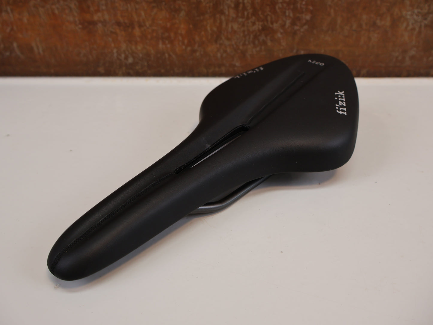 FIZIK ARIONE R5 OPEN LARGE / RENNRADSATTEL / S-ALLOY / WINGFLEX / SCHWARZ