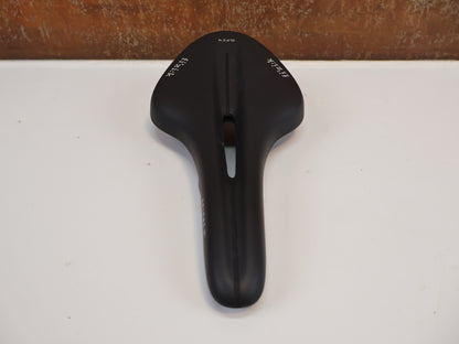 FIZIK ARIONE R5 OPEN LARGE / RENNRADSATTEL / S-ALLOY / WINGFLEX / SCHWARZ