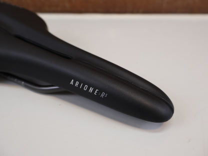 FIZIK ARIONE R5 OPEN LARGE / RENNRADSATTEL / S-ALLOY / WINGFLEX / SCHWARZ