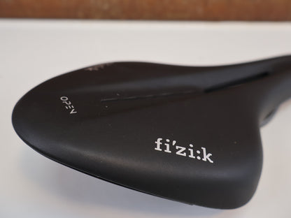 FIZIK ARIONE R5 OPEN LARGE / RENNRADSATTEL / S-ALLOY / WINGFLEX / SCHWARZ