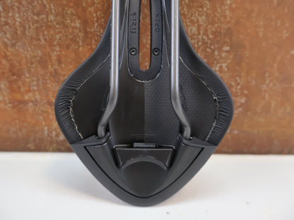 FIZIK ARIONE R5 OPEN LARGE / RENNRADSATTEL / S-ALLOY / WINGFLEX / SCHWARZ