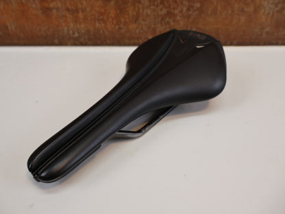 FIZIK ANTARES R3 VERSUS EVO / REGULAR / 139MM / KIUM RAILS / ROAD & MTB