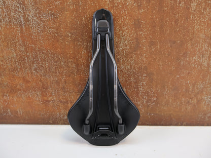 FIZIK ANTARES R3 VERSUS EVO / REGULAR / 139MM / KIUM RAILS / ROAD & MTB