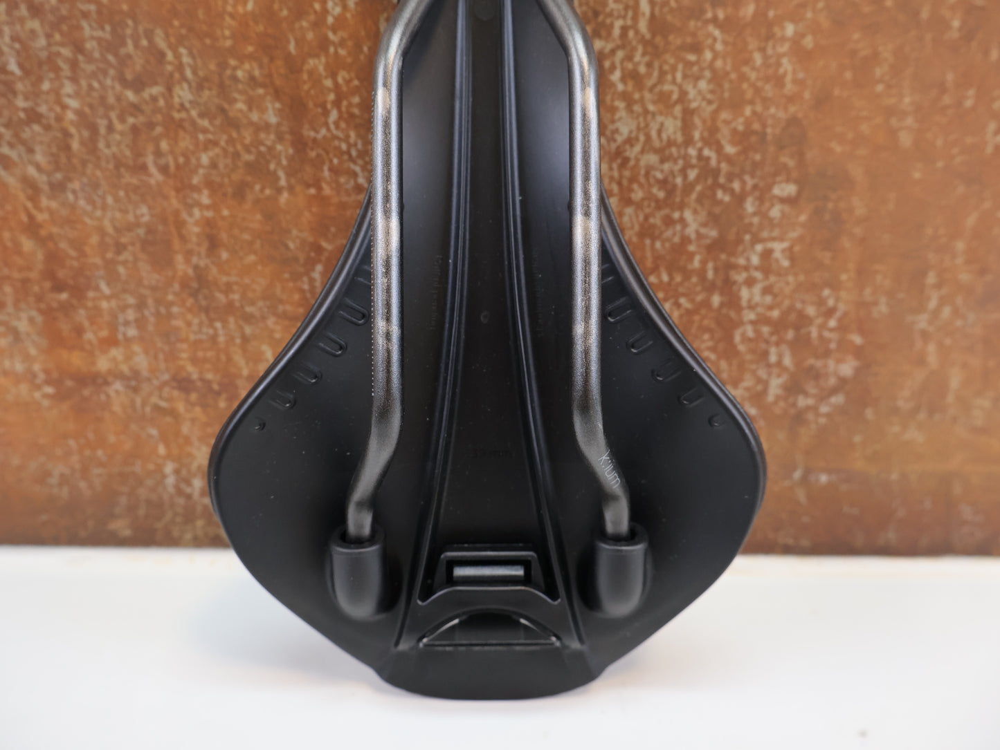 FIZIK ANTARES R3 VERSUS EVO / REGULAR / 139MM / KIUM RAILS / ROAD & MTB