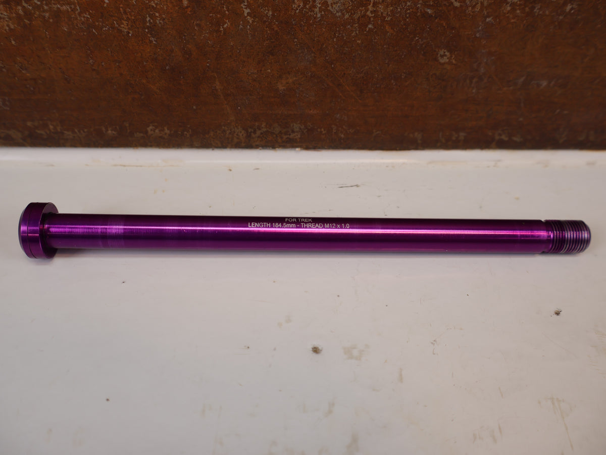 Burgtec Trek Steckachse 184.5mm M12x1.0 Purple Rain 10104