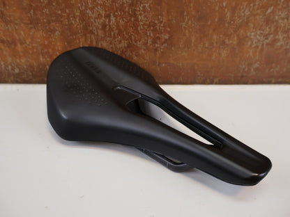 FIZIK TEMPO ARGO R1 SATTEL / ROAD & ENDURANCE / 150 MM / CARBON-GESTELL