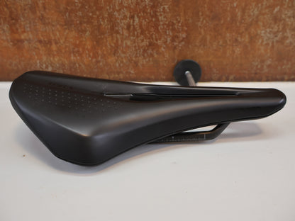 FIZIK TEMPO ARGO R1 SATTEL / ROAD & ENDURANCE / 150 MM / CARBON-GESTELL