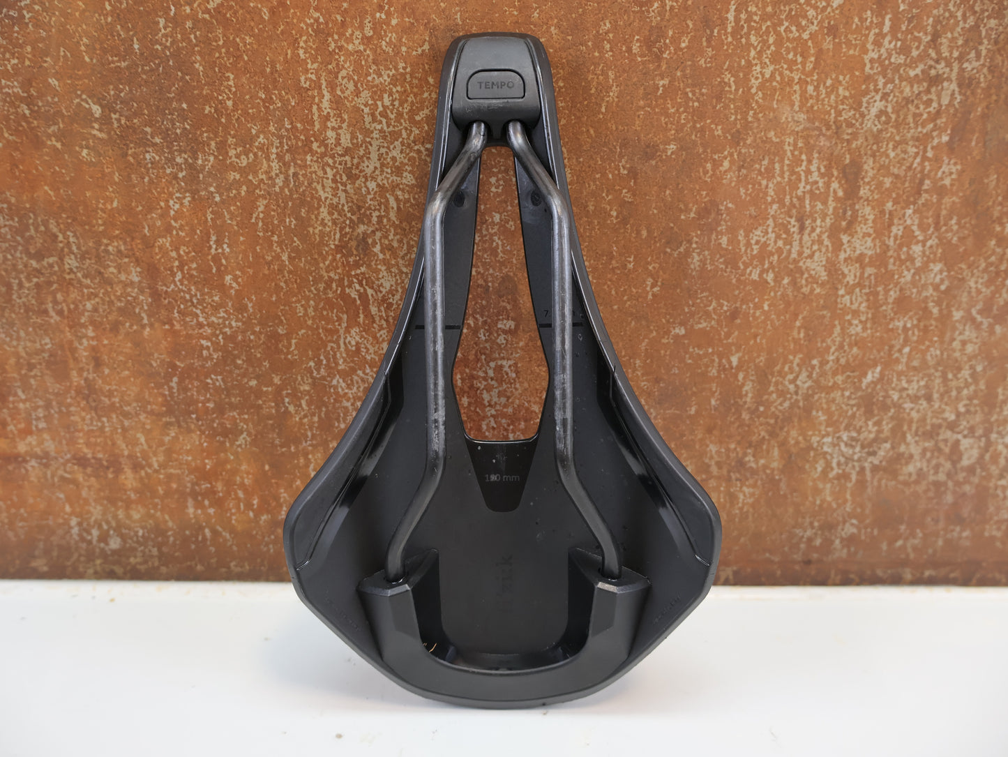 FIZIK TEMPO ARGO R1 SATTEL / ROAD & ENDURANCE / 150 MM / CARBON-GESTELL