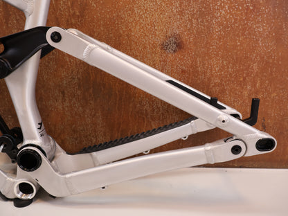 RAAW MADONNA V2.2 29 ZOLL RAHMENSET / ENDURO / 160 MM / GRÖSSE XL / ALU RAW
