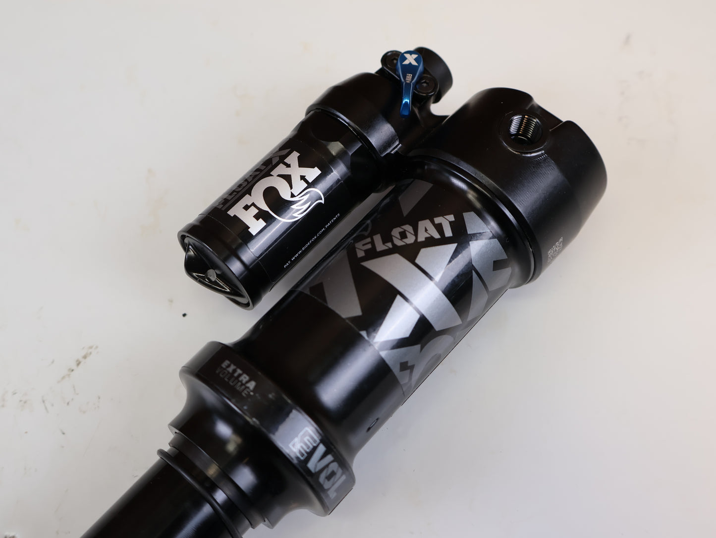 FOX FLOAT X PERFORMANCE TRUNNION 205X60 DÄMPFER TREK