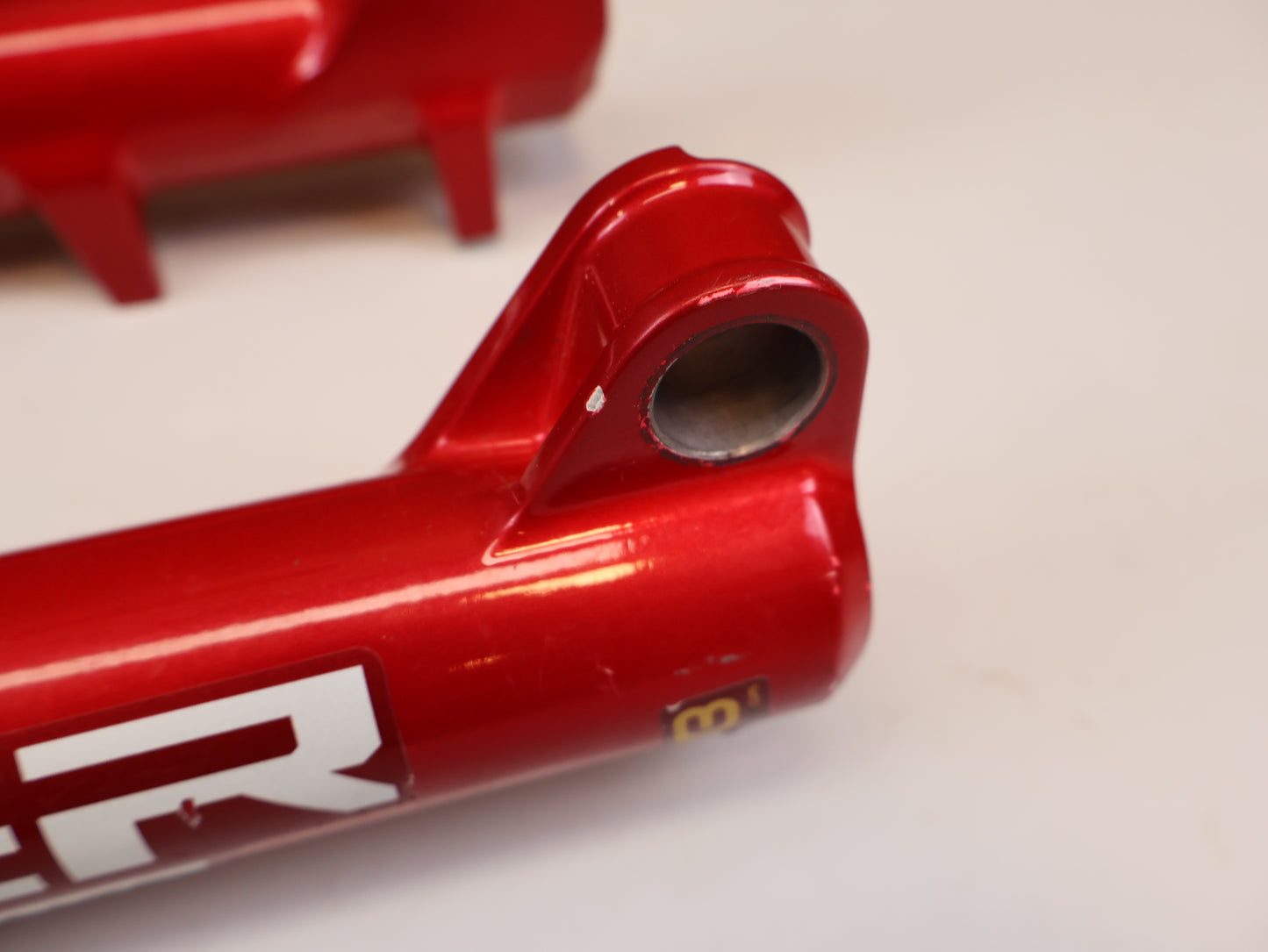 ROCKSHOX BOXXER ULTIMATE D1 29 LOWER LEG CASTING RED