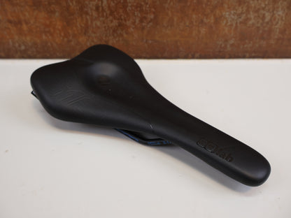 SQLAB 612 ERGOWAVE SATTEL / 130 MM / ROAD & MTB RACE / ERGONOMISCH