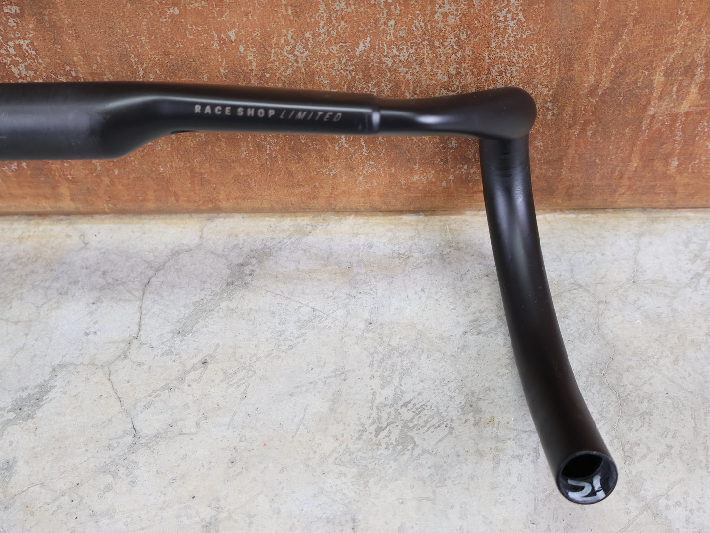 BONTRAGER RSL AERO CARBON RENNRAD LENKER 390 / 420MM