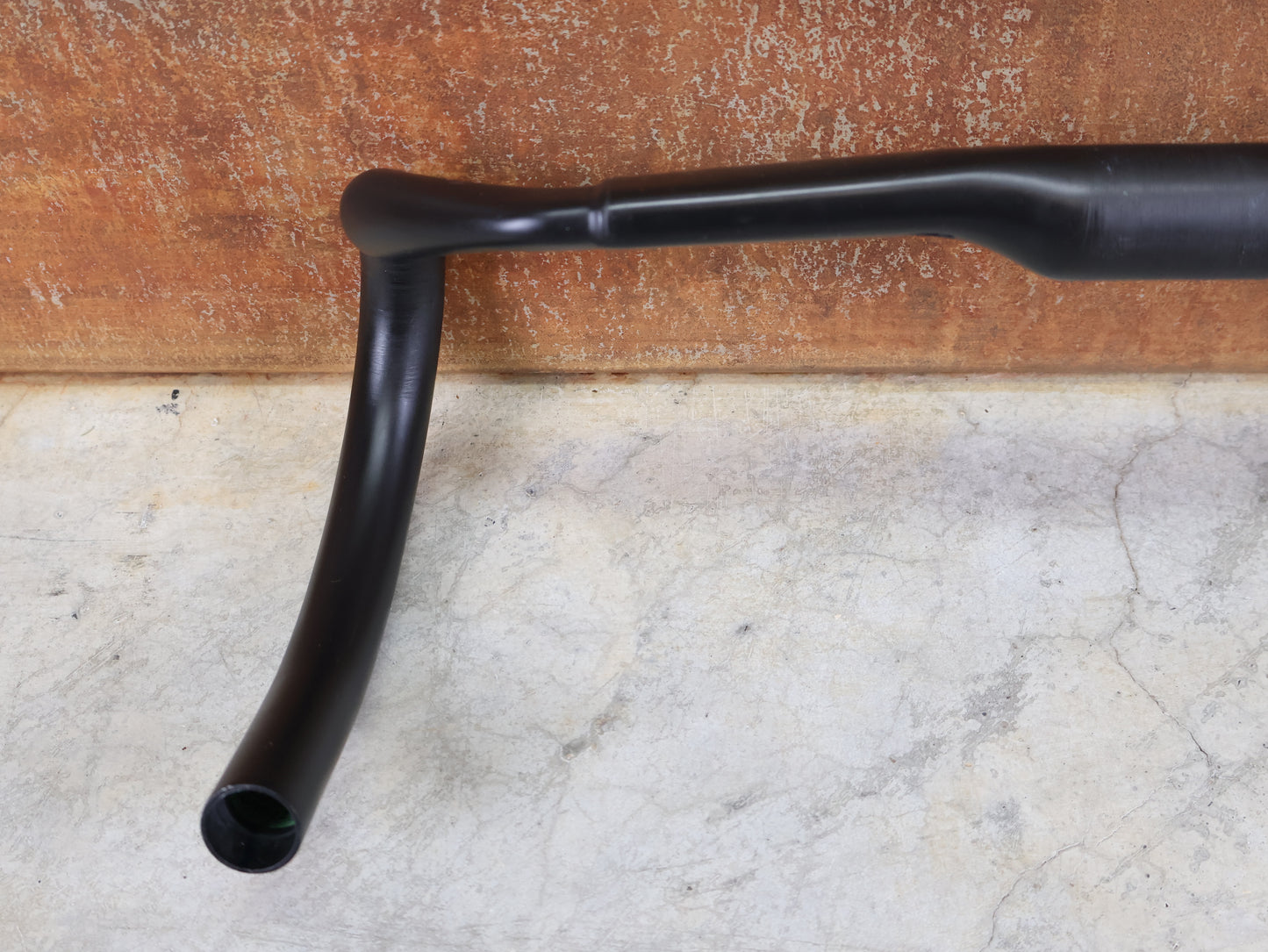 BONTRAGER RSL AERO CARBON RENNRAD LENKER 390 / 420MM