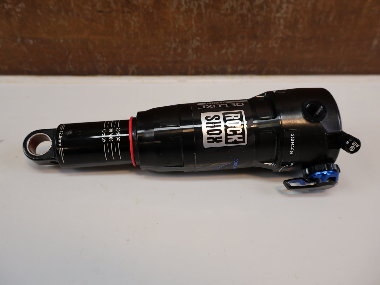 ROCKSHOX DELUXE ULTIMATE RCT / DEBONAIR+ / TRUNNION / 165 X 42,5MM / 2024