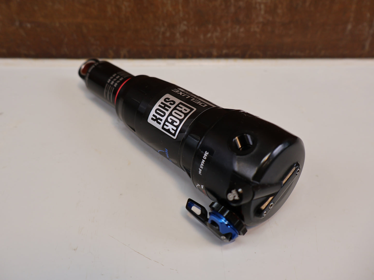 ROCKSHOX DELUXE ULTIMATE RCT / DEBONAIR+ / TRUNNION / 165 X 42,5MM / 2024