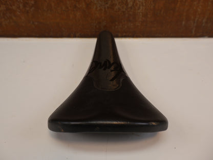 TUNE KOMM-VOR CARBON SATTEL / SCHWARZ / CARBON GLANZ / ULTRALEICHT 96G