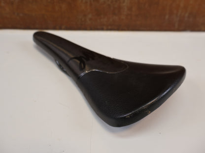 TUNE KOMM-VOR CARBON SATTEL / SCHWARZ / CARBON GLANZ / ULTRALEICHT 96G