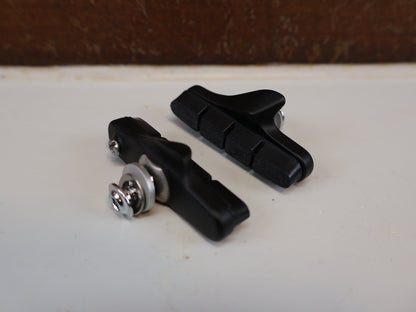 SHIMANO 105 CARTRIDGE BREMSSCHUHE R55C4 / ALU-FELGE