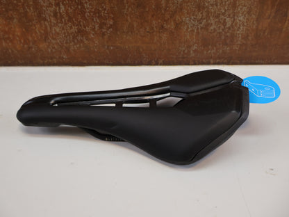 PRO STEALTH CURVED PERFORMANCE SATTEL / 142 MM / RENNRAD