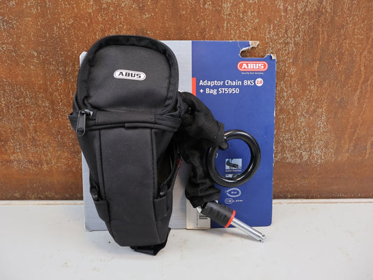 Fahrradschlösser von Abus, ABUS ADAPTOR CHAIN ACH 2.0 8KS RAHMENSCHLOSSKETTE 85CM + TASCHE ST5950 vor USEDBIKES-OB.DE Hintergrund
