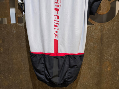 Trikot Herren von Assos, ASSOS EQUIPE RS AERO SS JERSEY / KURZARM TRIKOT / HERREN in variant_title vor USEDBIKES - OB.DE Hintergrund