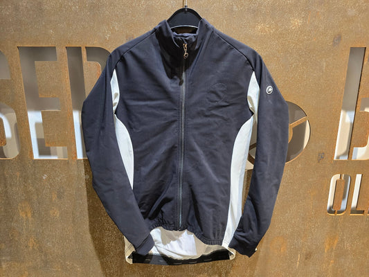 Winterjacken Damen von Assos, ASSOS HABU JACKET LAALALAI / THERMO JACKE / DAMEN in variant_title vor USEDBIKES - OB.DE Hintergrund
