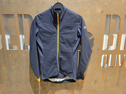Winterjacken Damen von Assos, ASSOS HABU JACKET LAALALAI / THERMO JACKE / DAMEN in variant_title vor USEDBIKES - OB.DE Hintergrund