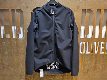 Winterjacken Herren von Assos, ASSOS MILLE GT ULTRAZ WINTER JACKET EVO / JACKE / HERREN / BLACK SERIES in variant_title vor USEDBIKES - OB.DE Hintergrund