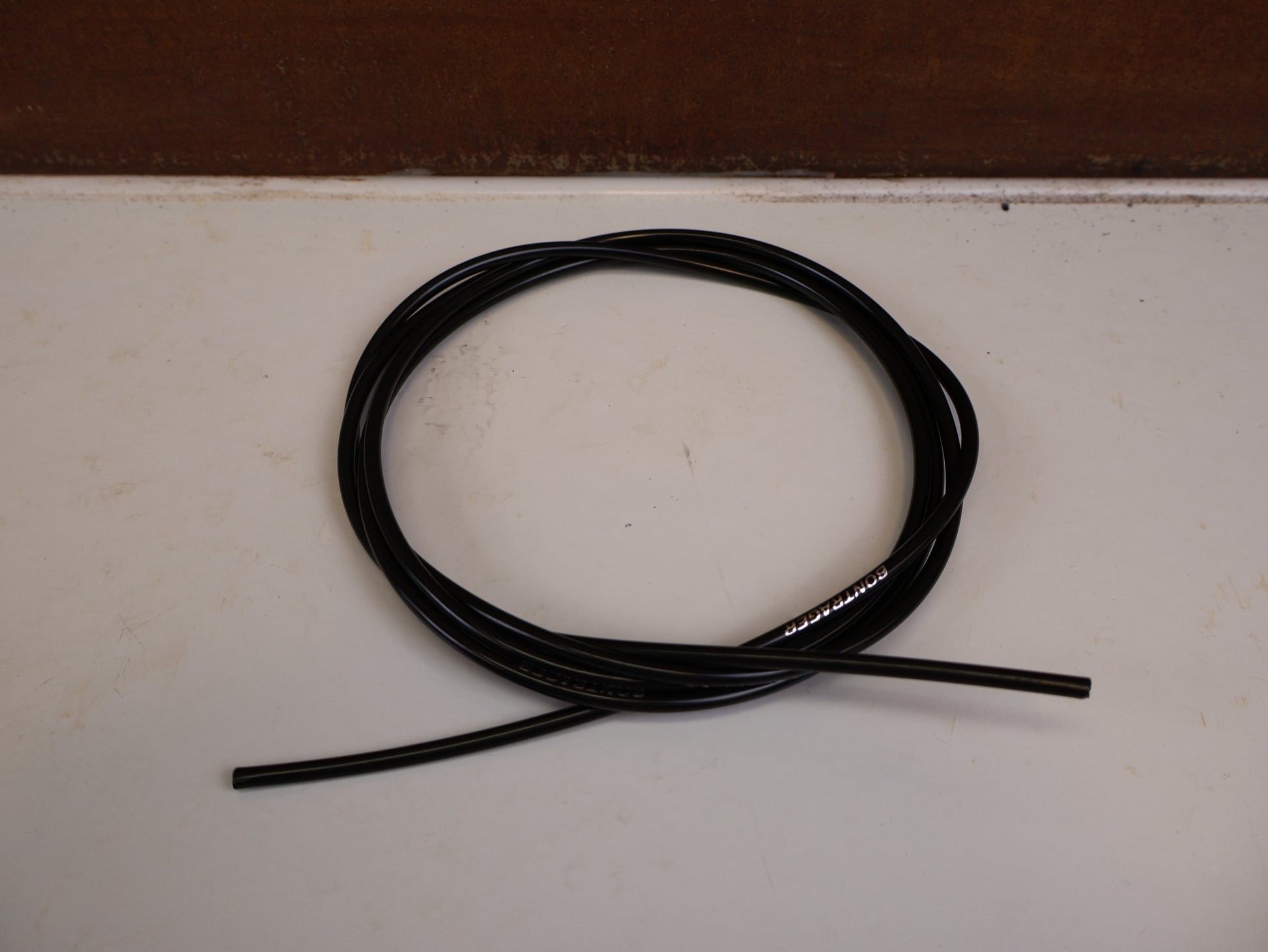 Sattelstütze von Bikeyoke, BIKEYOKE DIVINE 160MM DROPPERPOST SATTELSTÜTZE 31.6 MM vor USEDBIKES-OB.DE Hintergrund