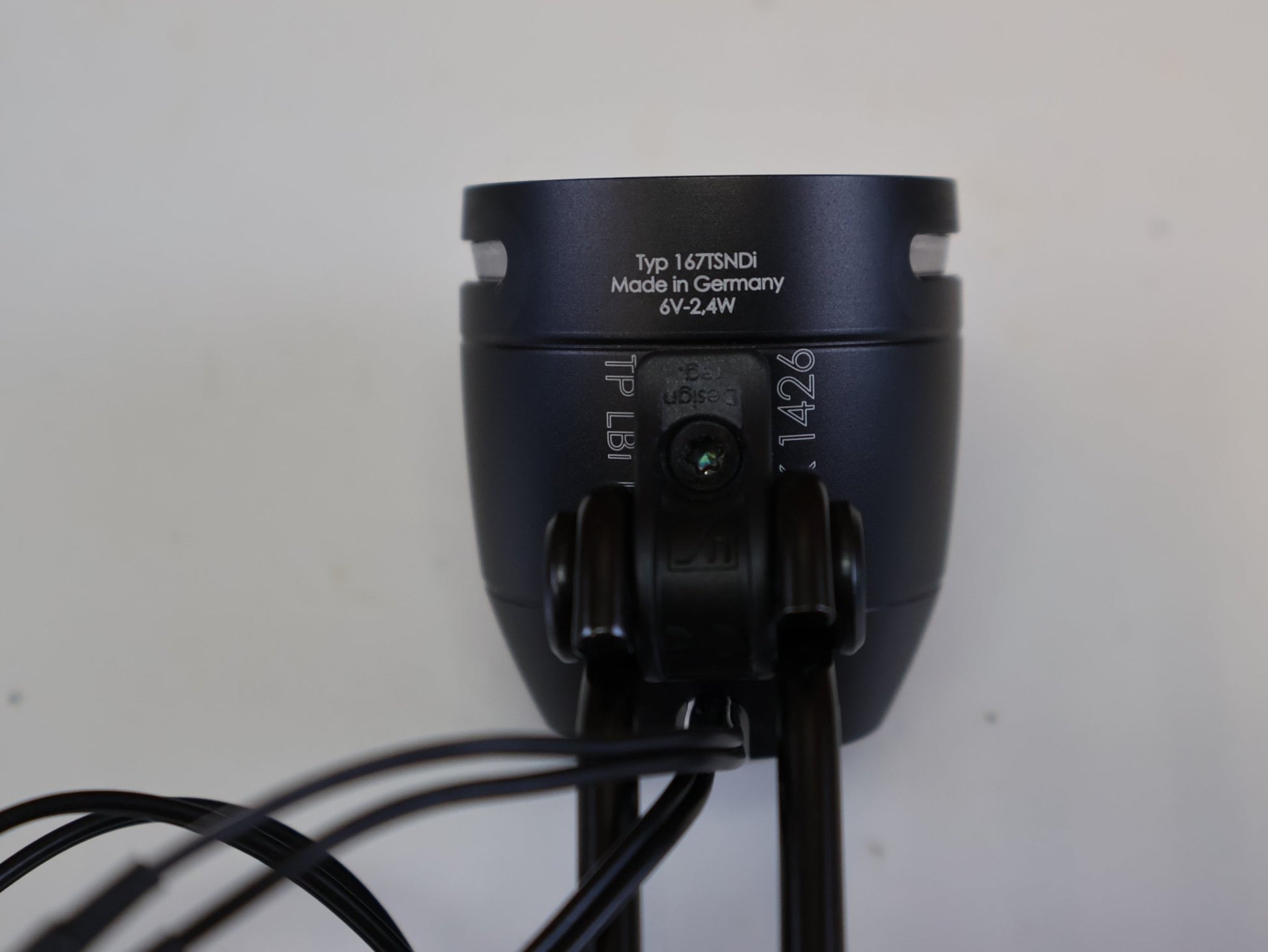 Sonstiges von busch+müller, B+M LUMOTEC IQ-XS DYNAMO SCHEINWERFER / 70 LUX / STANDLICHT / SENSA / 167RTSNDI vor USEDBIKES-OB.DE Hintergrund