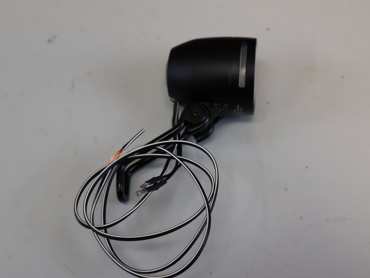 Sonstiges von busch+müller, B+M LUMOTEC IQ-XS DYNAMO SCHEINWERFER / 70 LUX / STANDLICHT / SENSA / 167RTSNDI vor USEDBIKES-OB.DE Hintergrund