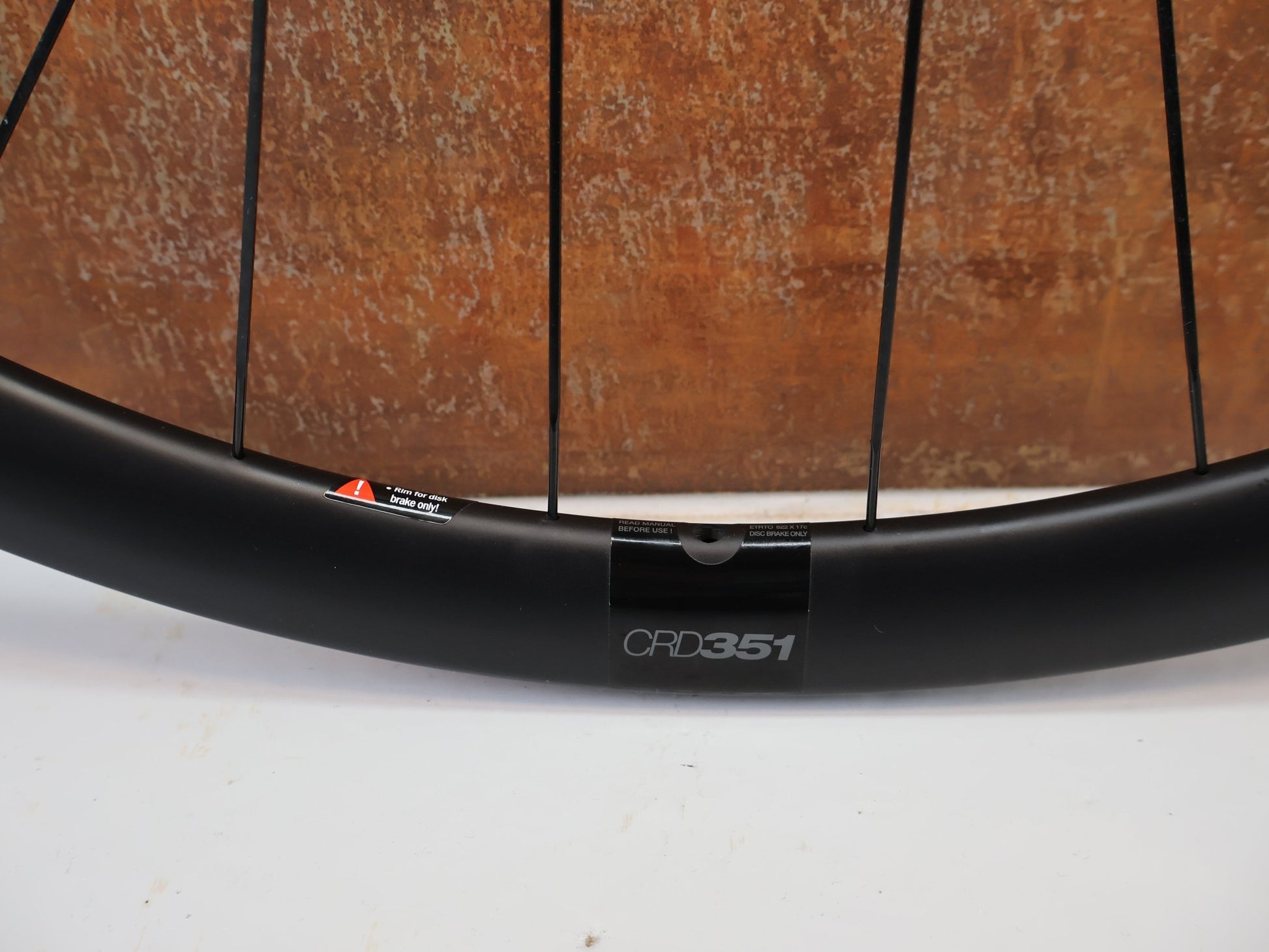 Laufrad/Laufradsatz von Bmc, BMC CRD 351 RENNRAD CARBON LAUFRADSATZ 35MM DISC XDR / TLR READY vor USEDBIKES-OB.DE Hintergrund