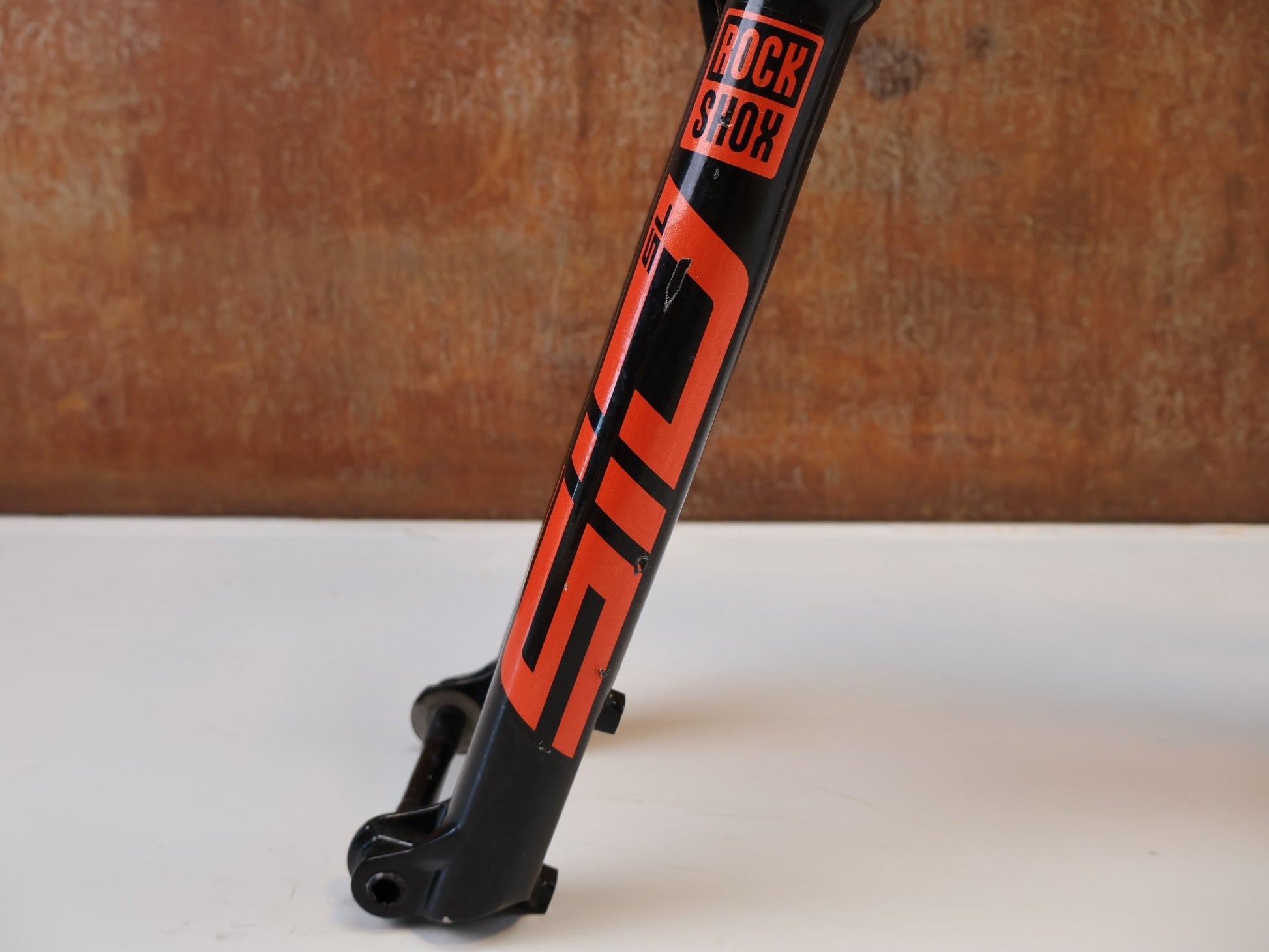 Mountainbikerahmen von BMC, BMC FOURSTROKE 01 ONE / XC FULLY RAHMENSET / GR. M / ROCKSHOX SID vor USEDBIKES-OB.DE Hintergrund
