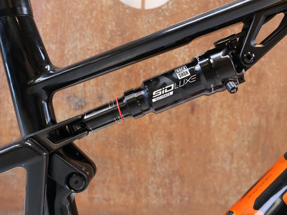 Mountainbikerahmen von BMC, BMC FOURSTROKE 01 ONE / XC FULLY RAHMENSET / GR. S / ROCKSHOX SID vor USEDBIKES-OB.DE Hintergrund