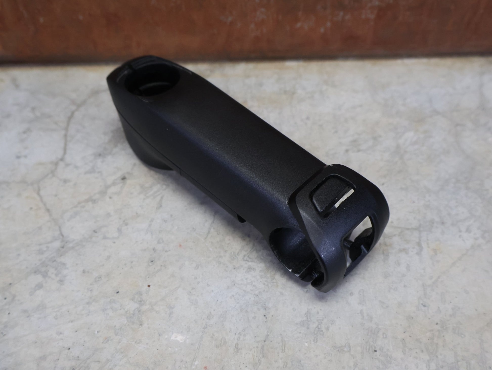 Vorbau von Bmc, BMC ICS2 VORBAU - 12.5 GRAD 110MM vor USEDBIKES - OB.DE Hintergrund