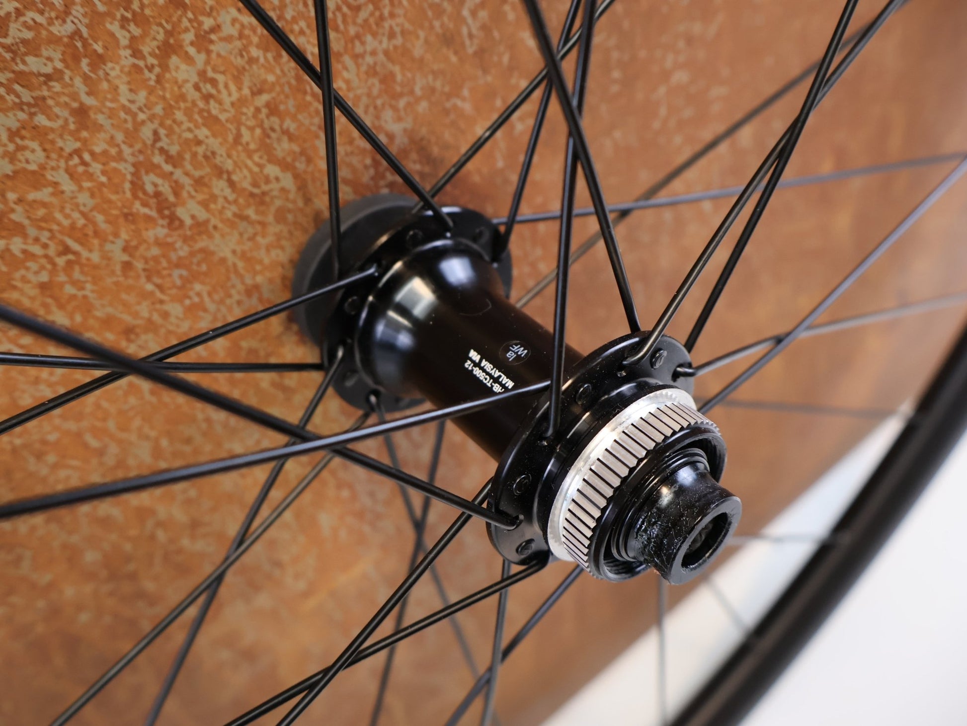 Laufrad/Laufradsatz von Bmc, BMC PRD 23 LAUFRADSATZ / SHIMANO TC500 NABEN / 23 MM MAULWEITE / HG 12-FACH vor USEDBIKES-OB.DE Hintergrund