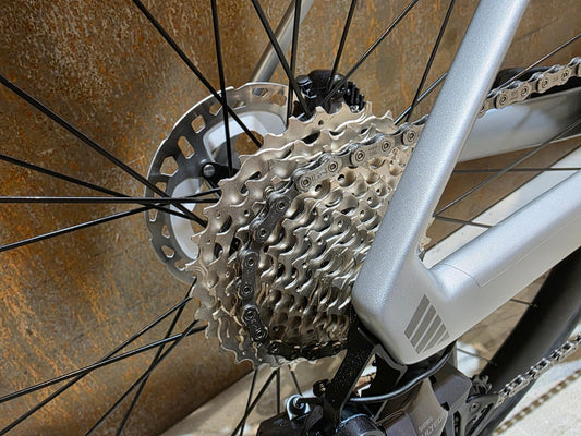 Rennrad von Bmc, BMC ROADMACHINE 01 FOUR / SHIMANO ULTEGRA DI2 / 58CM vor USEDBIKES - OB.DE Hintergrund