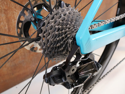 Rennrad von Bmc, BMC ROADMACHINE 01 TWO / MODELL 2024 / SHIMANO DURA-ACE / 58CM vor USEDBIKES-OB.DE Hintergrund