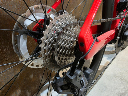 E - Rennrad/ - Gravel von Bmc, BMC ROADMACHINE AMP 01 TWO / 54CM vor USEDBIKES - OB.DE Hintergrund