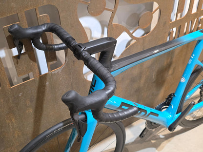 Rennrad von Bmc, BMC SLR01 FOUR / SHIMANO ULTEGRA DI2 / 61CM vor USEDBIKES - OB.DE Hintergrund