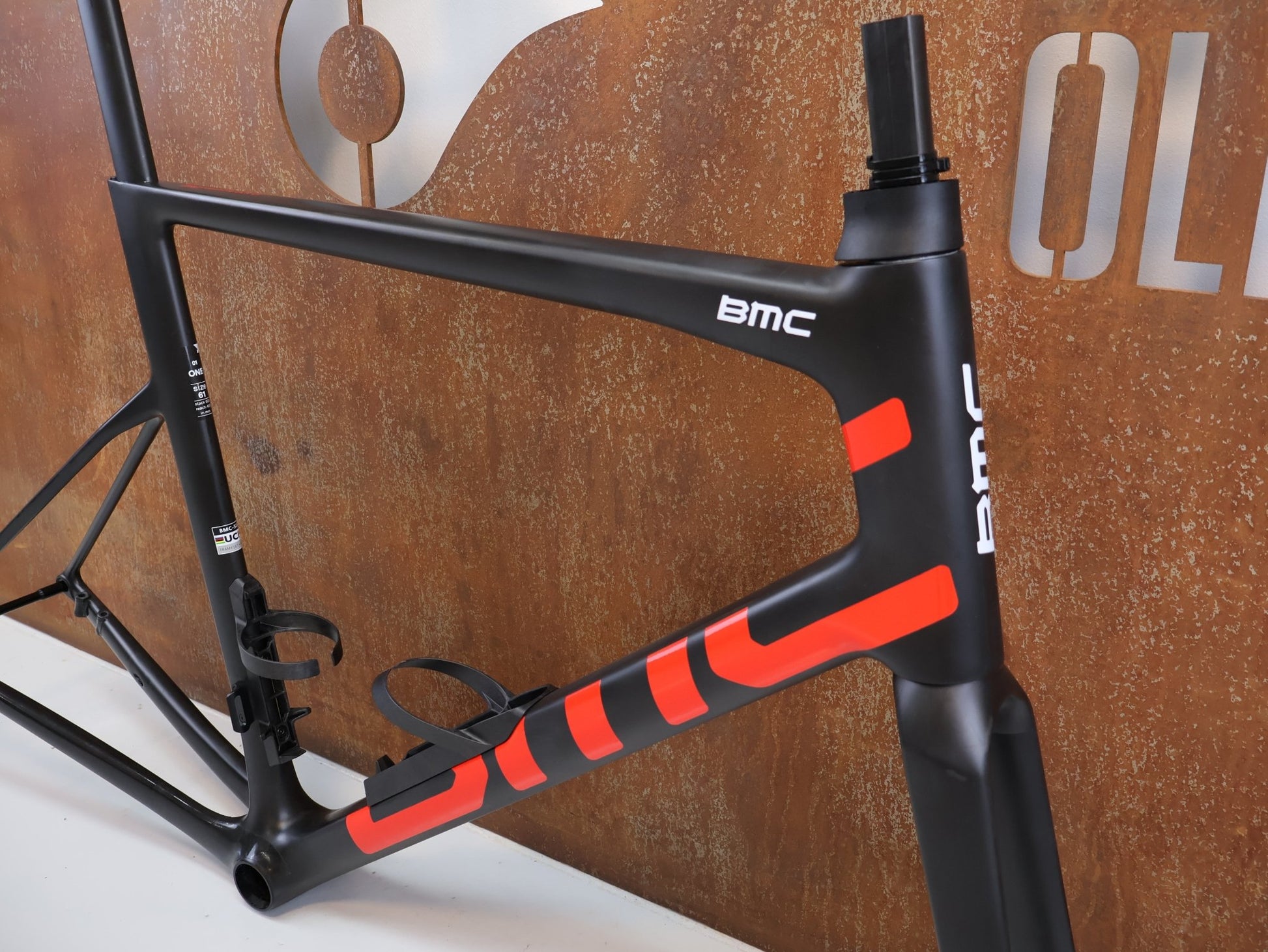 BMC TEAMMACHINE SLR 01 RAHMENSET / CARBON / NEON RED / GRÖSSE 61 / 150 –