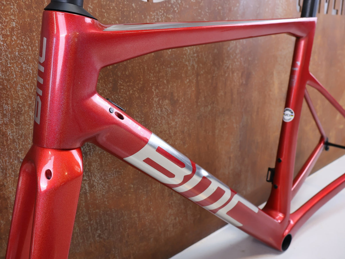 Rennradrahmen von BMC, BMC Teammachine SLR Carbon Rahmenset Gr 54 1820g Disc / Bastlerware vor USEDBIKES-OB.DE Hintergrund