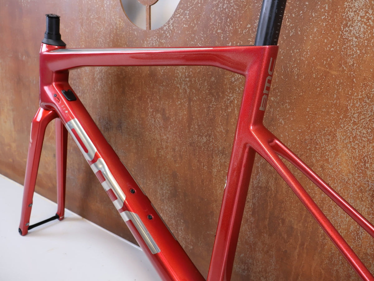 Rennradrahmen von BMC, BMC Teammachine SLR Carbon Rahmenset Gr 54 1820g Disc / Bastlerware vor USEDBIKES-OB.DE Hintergrund