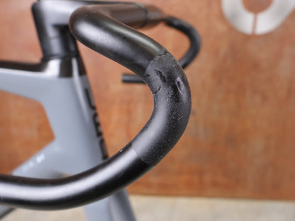 Rennradrahmen von Bmc, BMC TEAMMACHINE SLR01 / RAHMENSET IRON GREY / BLACK / DISC / 58CM vor USEDBIKES - OB.DE Hintergrund