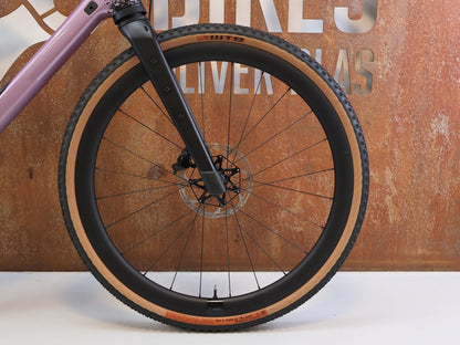 Gravel/Cyclocross von Bmc, BMC URS 01 LT ONE / GRÖSSE XL / MODELL 2024 / SRAM X0 EAGLE TRANSMISSION vor USEDBIKES-OB.DE Hintergrund