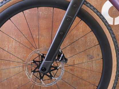 Gravel/Cyclocross von Bmc, BMC URS 01 LT ONE / GRÖSSE XL / MODELL 2024 / SRAM X0 EAGLE TRANSMISSION vor USEDBIKES-OB.DE Hintergrund