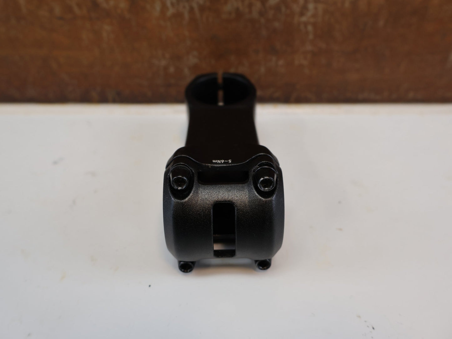 Vorbau von Bmc, BMC VORBAU FÜR MTT-FEDERGABELN / 80 MM / 1 1/4" / URS01 / URS / URS LT vor USEDBIKES-OB.DE Hintergrund