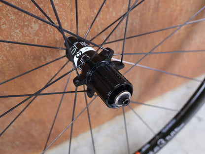 Laufrad/Laufradsatz von Bontrager, BONTRAGER AEOLUS 3 TLR D3 CARBON LAUFRAD – FELGENBREMSE – 700C (VR / HR) vor USEDBIKES - OB.DE Hintergrund